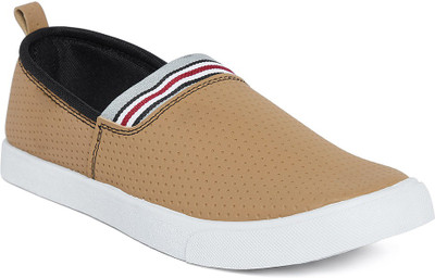 

Long Walk Casual Stylish Trendy Slip On Slip On Sneakers For Men(Brown