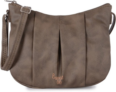 

Baggit Women Casual Brown PU Sling Bag