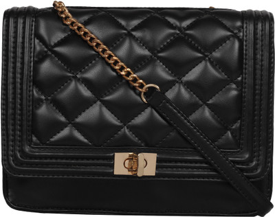 

BERYPECKERS Sling Bag(Black)