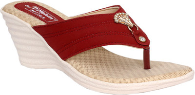 

Dolphin Miles Women Maroon Wedges