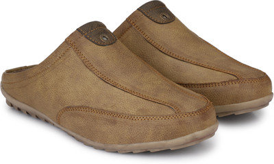 

Andrew Scott Men Light Brown Casual