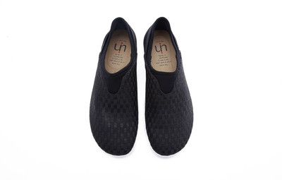 

UIN Slip On Sneakers For Men(Black