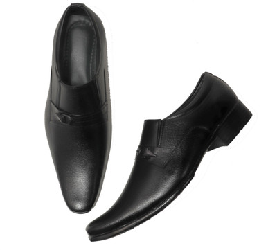 

Emosis Smash-Z Slip On For Men(Black