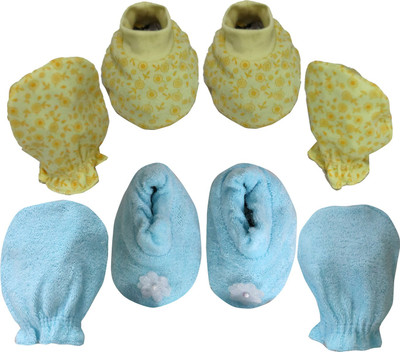 

ANNAPURNA SALES 100% Pure Soft Cotton New Born Baby Booties Mittens Combo Pack of 4 Pair - ( 0-6 Months ) !! Skin Friendly n Premium Quality !!(Yellow, Blue)
