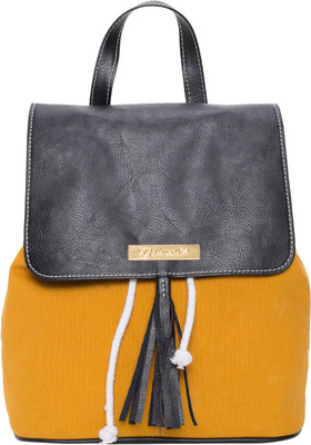

Beloved BLSHBYBL038 2.5 L Backpack(Yellow, Black), Black;yellow