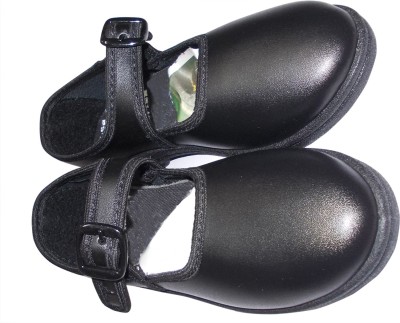 

Adonis Girls Strap Ballerinas(Black