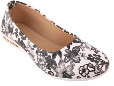 

Mozi Girls Slip on Ballerinas(Multicolor, Black