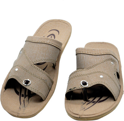 

FOOTSTAIR Men Brown Sandals