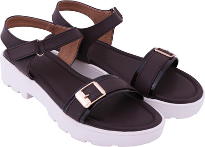 

Lily Women Brown Flats