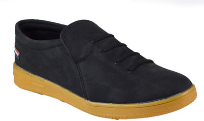 

MarcoUno MarcoUno Black Matty Casual shoes Casuals For Men(Black