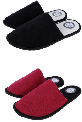 

92 MILES COMBO HOUSE Slippers, Maroon