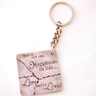 

RGUC 135 Wooden Love Theme Key Chain