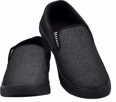 

WELDONE LFZ Loafers For Men(Black, Black :: white