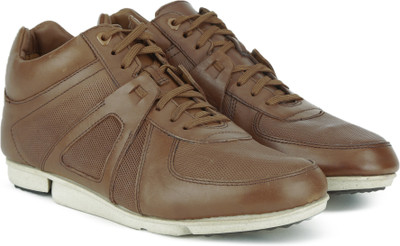 

Clarks Triturn Hi Tan Leather Casual Shoes For Men(Tan