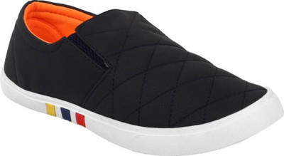 

SHOEFLY Black-687 Slip On Sneakers For Men(Black