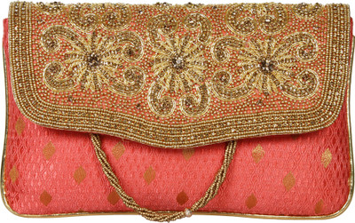 

Saashiwear Party Pink Clutch