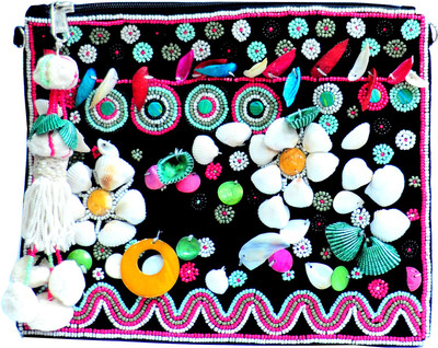 

Amolika Casual Multicolor Clutch