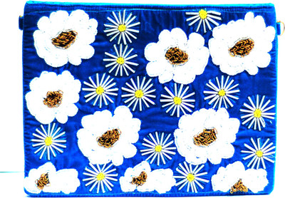 Amolika Casual Blue, White Clutch