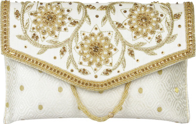 

Saashiwear Party White Clutch