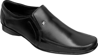 

Seamax Slip On For Men(Black