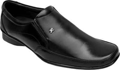 

Seamax Slip On For Men(Black