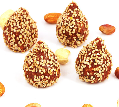 

Ghasitaram Gifts Khajoor/ Dates Seasame Seeds Sugarfree Modaks(800 g, Box)