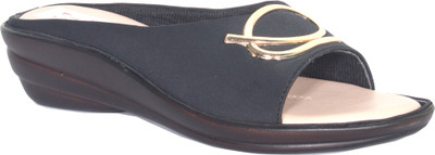 

Friday Women Black Heels
