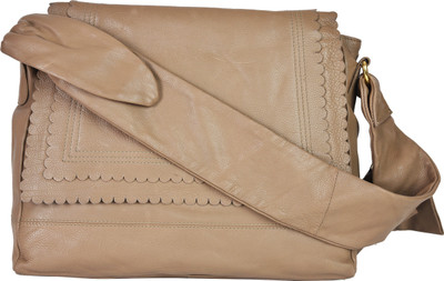 

Bagatella Hand-held Bag(Beige)