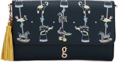 

Global Desi Casual Blue Clutch