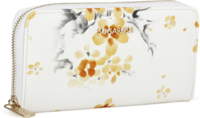 

SUGARUSH Casual White Clutch
