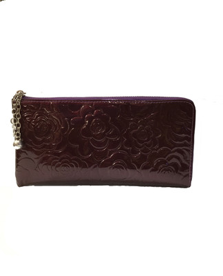 

Marvelous Gifts Casual Purple Clutch
