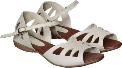 

Preili's Women White Flats