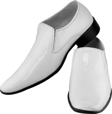 

Tapps Slip On For Men(White