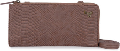 

Baggit Women Casual Brown PU Sling Bag