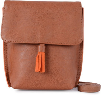 

Baggit Women Casual Brown PU Sling Bag