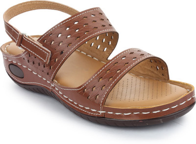 

Moonwalk Women Tan Flats