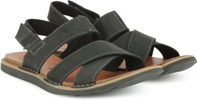 

Clarks Men Black Casual