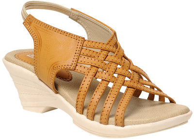 

MSC Women Beige Wedges