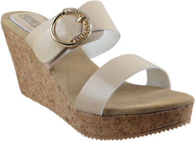 

Leatherwood1 Women Beige Heels