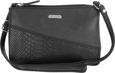 

Lavie Casual Black Clutch