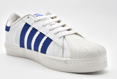 

Genial Sneakers For Men(White