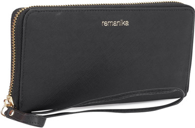 

Remanika Formal Black Clutch