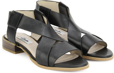 

Clarks Women Black Leather Heels