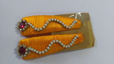 

Vethathri vetha-HC Hair Clip(Yellow)