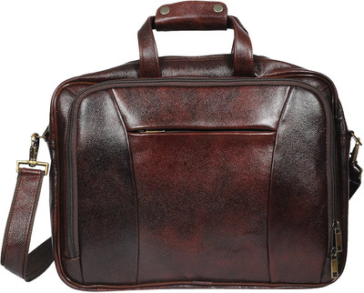 

PARE 15 inch Laptop Messenger Bag(Brown)