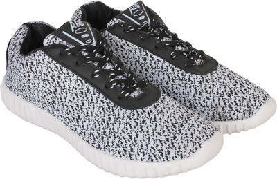 

AMG Aero Men Sneakers Casual shoes Sneakers For Men(Silver