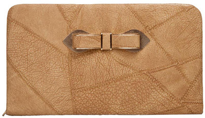 

Aliado Casual Gold Clutch