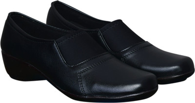 

Preili's Slip On For Women(Black
