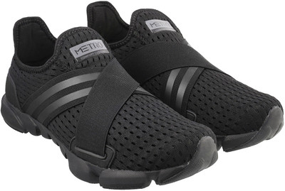

Metro Trendy Walking Shoes For Men(Black, 11;black