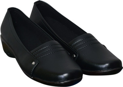 

Preili's Slip On For Women(Black